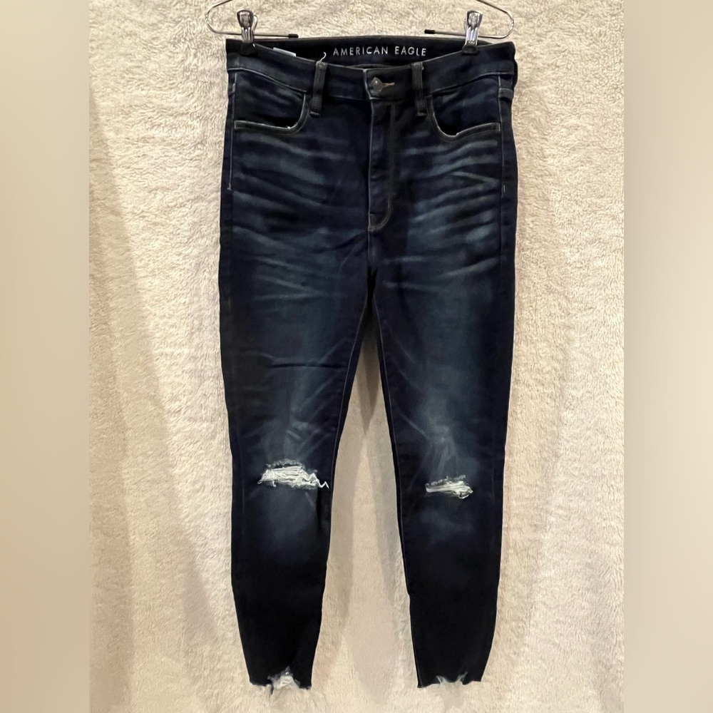 American Eagle Outfitters Deep Blue Jeans
Super Hi-rise Jegging